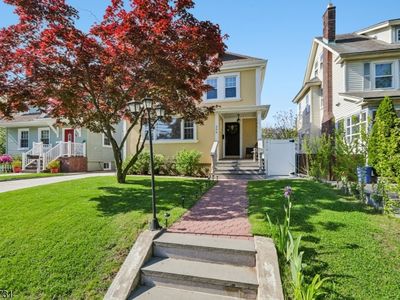 296 Montclair Ave