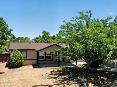 2951 N Kings Hwy