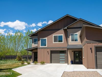 1045 White River Dr
