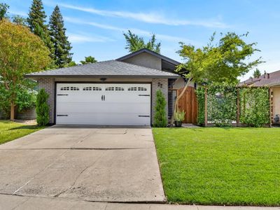 22 Seaside Ct