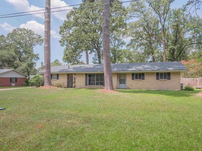 907 Norris Ln