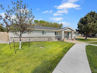 18787 Center Ln