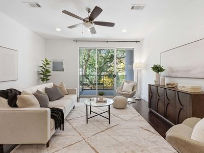 2002 Glen Allen St #104