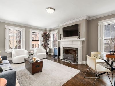 50 Commonwealth Ave APT 404