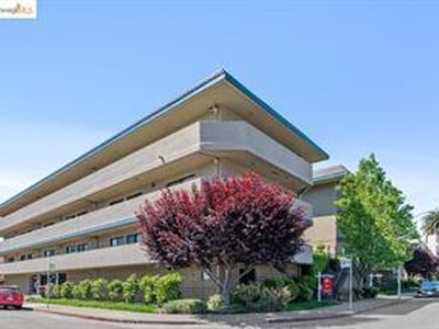 499 Estudillo Ave APT 304