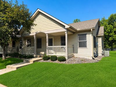 609 Vine Ln