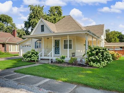 201 Clay St