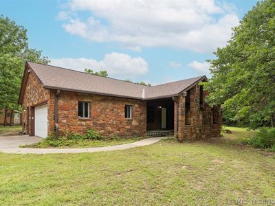 35 Chickasaw Rd