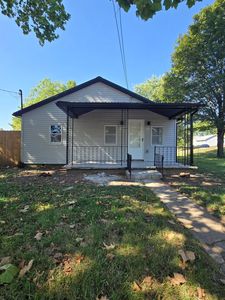 1015 Hillcrest Ave