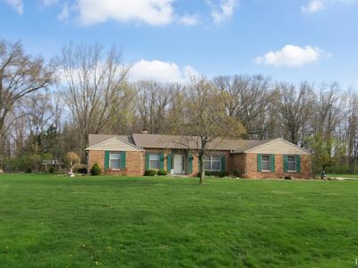 8729 Nicole Dr