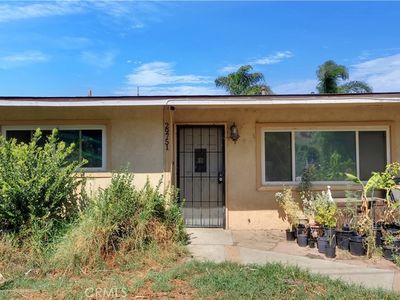 Property at 29751 Cromwell Ave, Val Verde, CA