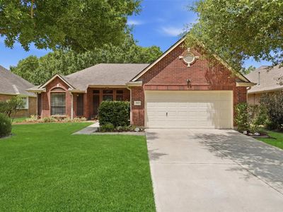 Property at 3918 E Peach Hollow Cir, Pearland, TX