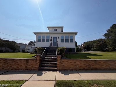 33 Adelaide St