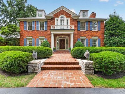 1233 Royal Glen Dr