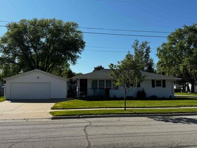 1404 Spence St