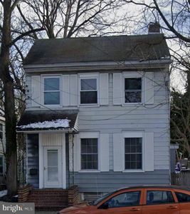 294 E Broadway