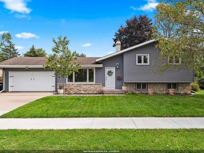 654 Cedar St