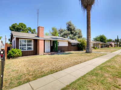 1204 W Yale Ave