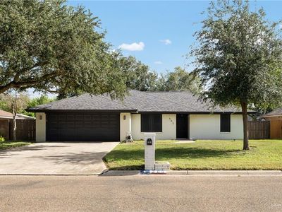 305 Las Brisas Dr