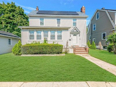 195 Roosevelt Avenue