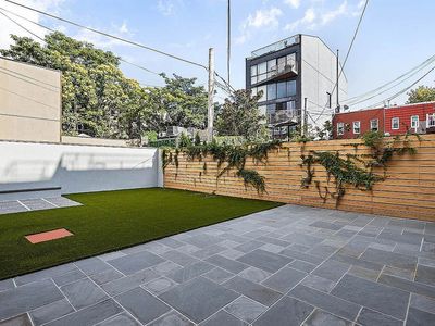 636 Lorimer St #1A