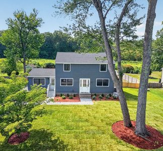 28 Fieldstone Dr