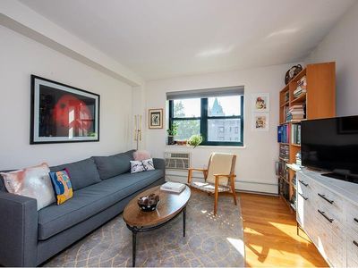 1885 Lexington Ave APT 6D