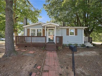 413 New St