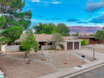 8209 Avenida La Prestina NE