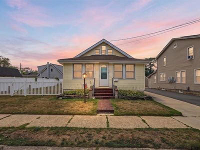 208 Jackson Ave