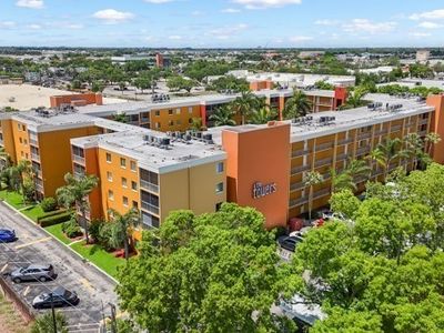 2366 E Mall Dr APT 516