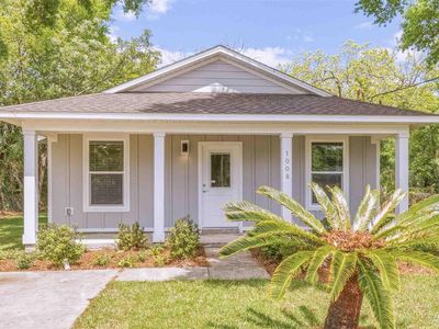 1008 W La Rua St