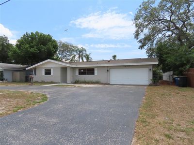 1743 Sunset Point Rd