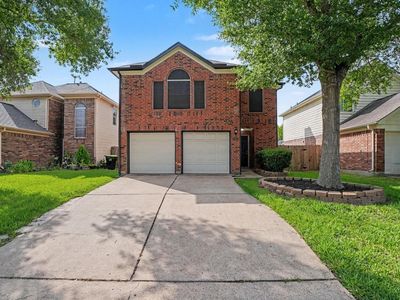 2015 Greencrest Dr