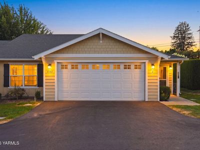 5722 W Walnut St APT 2