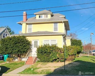 23 Russell Ave