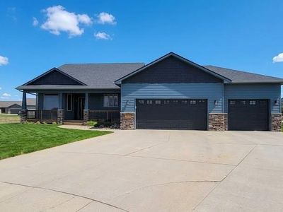 2401 E Baxter Cir