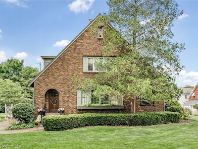 19 Overlook Blvd