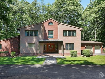 1700 Perrineville Rd