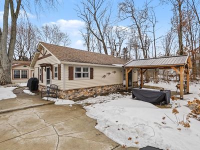 50389 E Lake Shore Dr