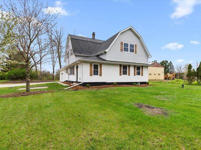 2185 E Newark DRIVE