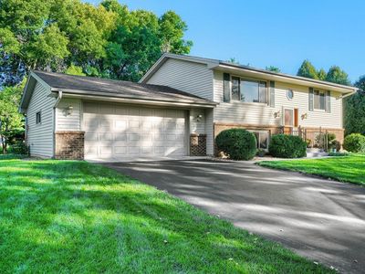 16820 Honeysuckle Ln