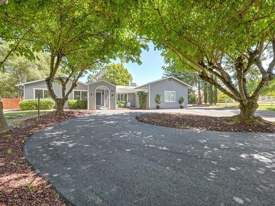 3875 Oak Tree Ln