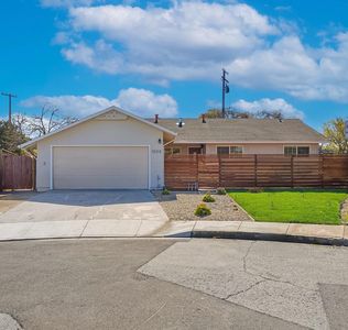 1055 Buchanan Ct