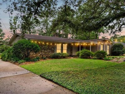 3707 Swansea Dr