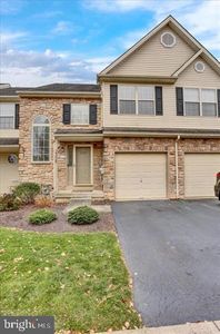 2305 Carriage Ln