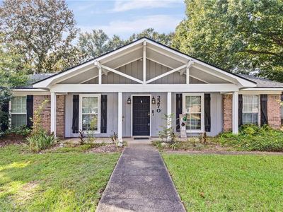 2270 Christopher Dr E
