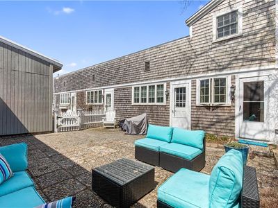 3 Bradford St APT 4