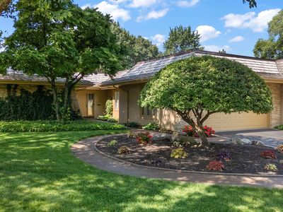 236 Inverness Ln