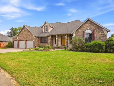 1002 E Rachael Drive